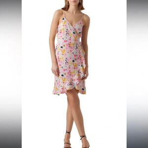 NWT!! Vero Moda - Emma Floral Wrap Dress - Size Medium